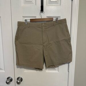 Vineyard Vines Men's Khaki Flat Front Shorts